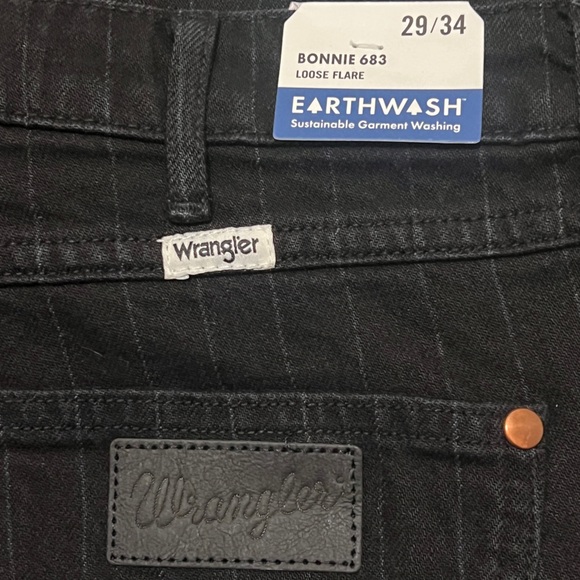 NWT Wrangler Bonnie 683 Pinstripe Loose flare Jeans 29/34 - Picture 6 of 9